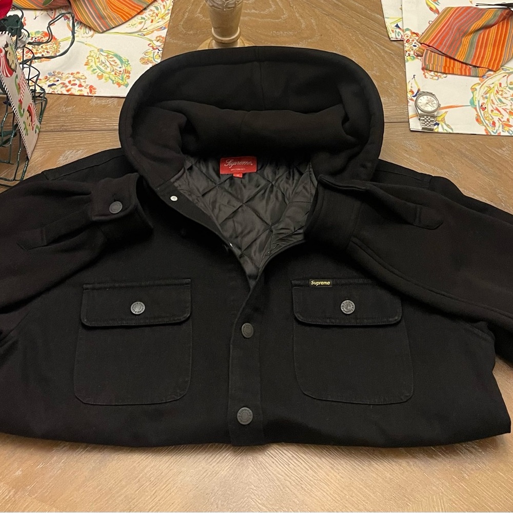 Brand New Authentic Supreme Levi Jacket     Never Worn